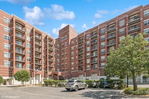 1700 Riverwoods Dr #314, Melrose Park, IL 60160