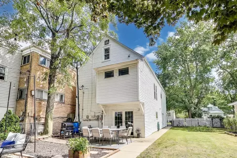 Exterior - 1512 Clinton Ave, Berwyn, IL 60402 photo 6 of 8