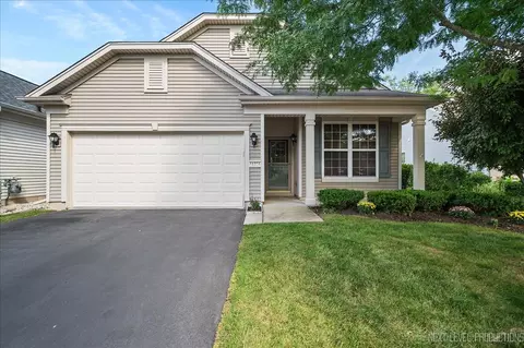 11724 Wembley Dr, Huntley, IL 60142