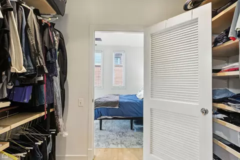 1258 W Cottage Pl, Chicago, IL 60607 photo 12
