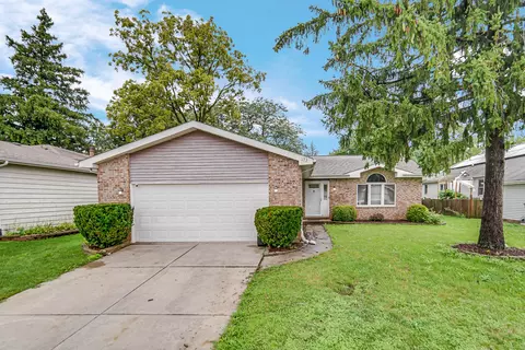 173 Cedarwood Dr, Steger, IL 60475