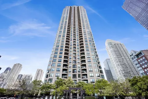 400 N La Salle St #2909, Chicago, IL 60654