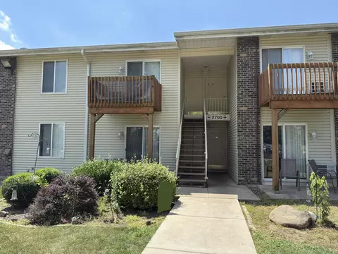 2700 Light Rd #205, Oswego, IL 60543