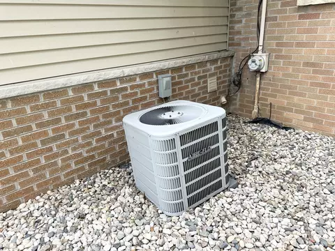 Exterior - 12 Baker St, Kankakee, IL 60901 photo 6 of 7