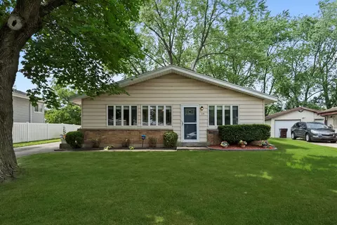 114 Willow St, Park Forest, IL 60466