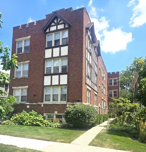 11 S 6th Ave #1C, La Grange, IL 60525