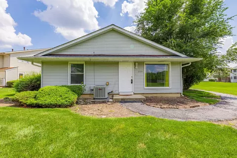2329 Carnation Dr #2329, Crest Hill, IL 60403