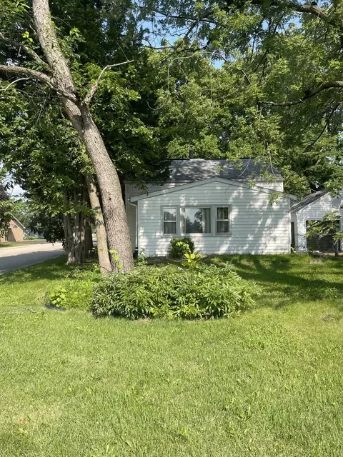 1824 16th Ave, Sterling, IL 61081
