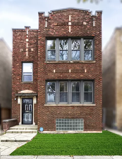 6923 S Merrill Ave, Chicago, IL 60649