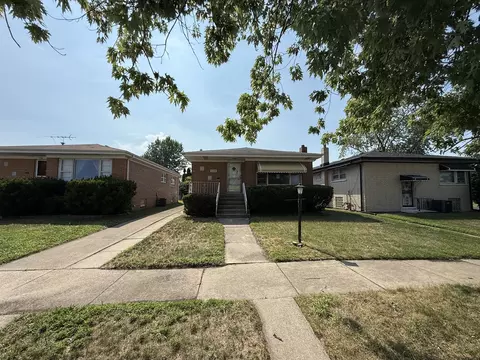 530 Bensley Ave, Calumet City, IL 60409