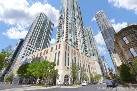 21 E Huron St #4301, Chicago, IL 60611
