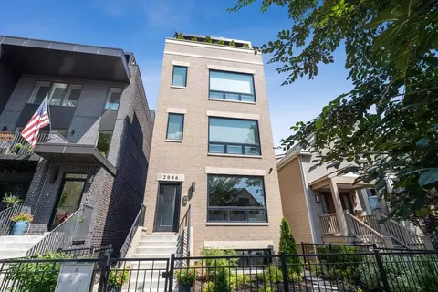 2046 W Addison St #1, Chicago, IL 60618