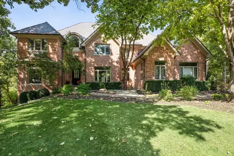 47 S Wynstone Dr, North Barrington, IL 60010