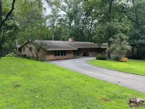 17150 Timber Dr, Sterling, IL 61081
