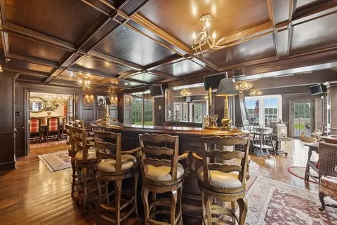 Dining - 6191 S County Line Rd, Burr Ridge, IL 60527 photo 2 of 4