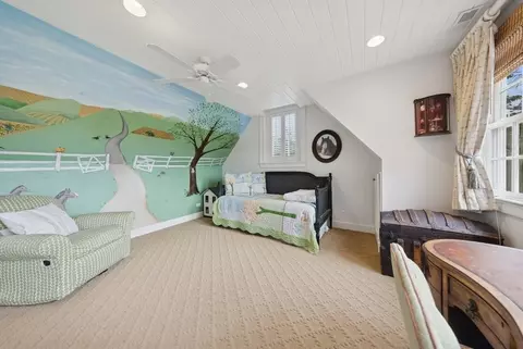 Bedroom - 6191 S County Line Rd, Burr Ridge, IL 60527 photo 4 of 4