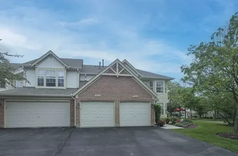 501 Pembrook Ct N #A, Crystal Lake, IL 60014