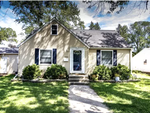 1406 N May St, Joliet, IL 60435