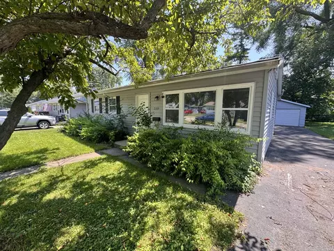 2105 W Grove Ave, Waukegan, IL 60085
