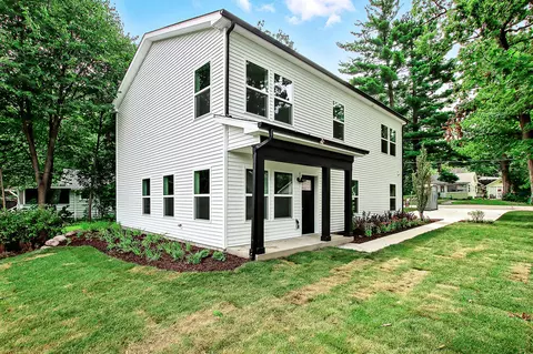 624 Lake St, Twin Lakes, WI 53181
