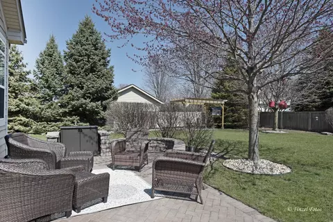 459 E Amberside Dr, Elgin, IL 60124 photo 22