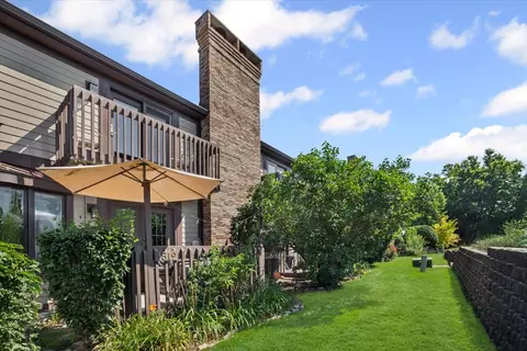 Exterior - 1819 Golf View Dr, Bartlett, IL 60103 photo 3 of 3