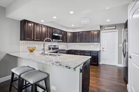 Kitchen - 1819 Golf View Dr, Bartlett, IL 60103 photo 1 of 3