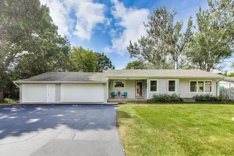 510 Bernyce St, Lake In The Hills, IL 60156