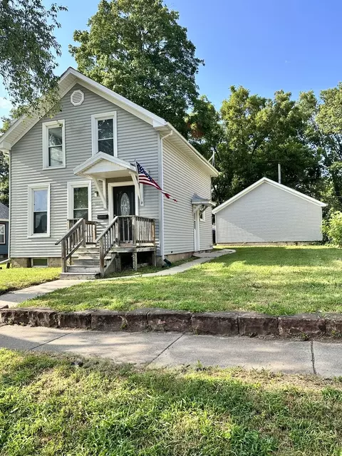 408 E Mill St, Bloomington, IL 61701 photo 3