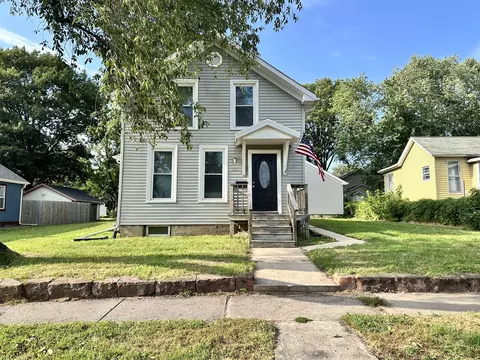 408 E Mill St, Bloomington, IL 61701