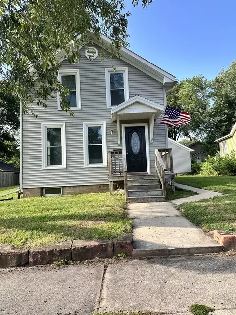 408 E Mill St, Bloomington, IL 61701 photo 4