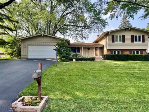 438 High Rd, Cary, IL 60013