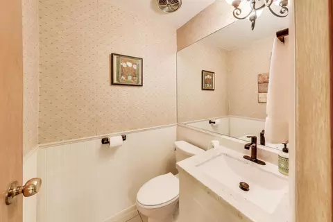 Bath - 438 High Rd, Cary, IL 60013 photo 3 of 3