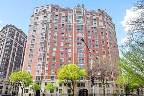 3800 N Lake Shore Dr #5E, Chicago, IL 60613