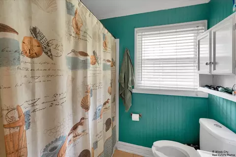 Bath - 105 N Chase Ave, Bartlett, IL 60103 photo 1 of 2