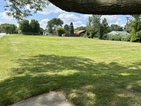 Undisclosed, Waukegan, IL 60085