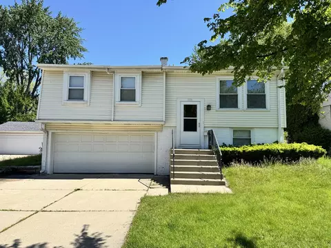 55 W Green Meadows Blvd, Streamwood, IL 60107