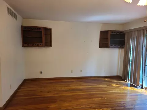 2871 E 777 Rd, Utica, IL 61373 photo 5