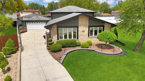 4690 W 130th Ct, Alsip, IL 60803