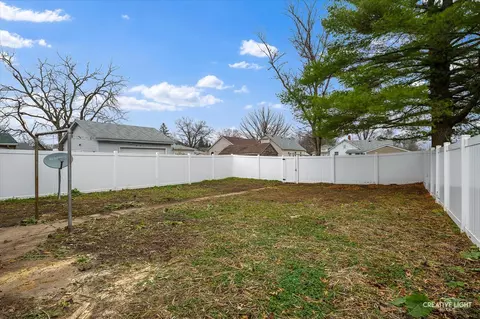Exterior - 1409 Pulaski St, Peru, IL 61354 photo 3 of 4