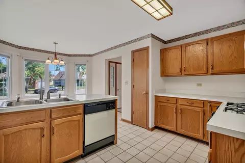 13472 S Redberry Cir, Plainfield, IL 60544 photo 10