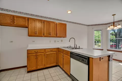 13472 S Redberry Cir, Plainfield, IL 60544 photo 8