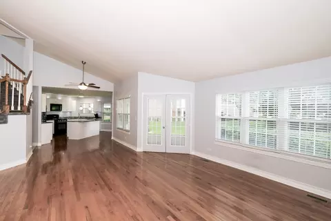 1003 Interloch Ct, Algonquin, IL 60102 photo 8