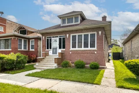 7637 S Ridgeland Ave, Chicago, IL 60649