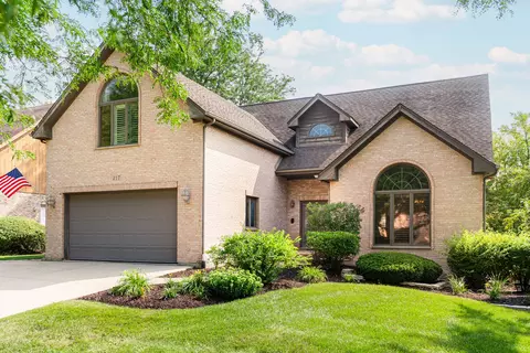 217 Hillandale Dr, Bloomingdale, IL 60108