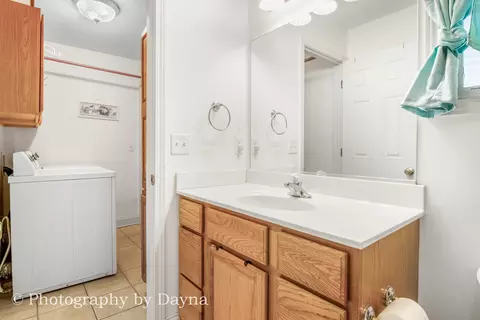 Bath - 790 W Charles St, Kankakee, IL 60901 photo 2 of 4