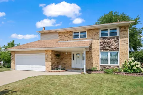 1072 Worthington Dr, Hoffman Estates, IL 60169