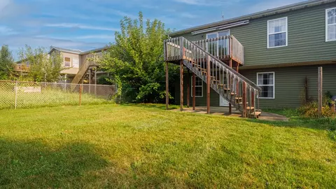 Exterior - 2717 Arrowhead Dr, Bloomington, IL 61704 photo 3 of 10