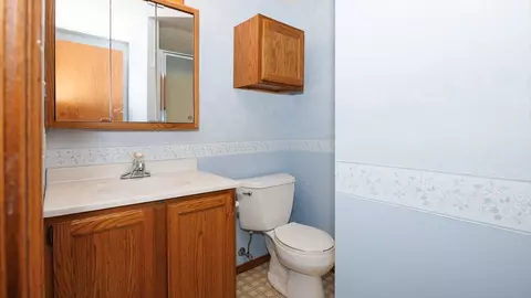 Bath - 2717 Arrowhead Dr, Bloomington, IL 61704 photo 3 of 3