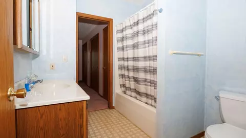 Bath - 2717 Arrowhead Dr, Bloomington, IL 61704 photo 1 of 3
